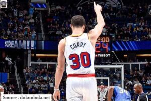 Peran Stephen Curry sebagai Pemimpin Tim