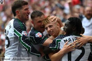 Sunderland Menang Dramatis di Wembley