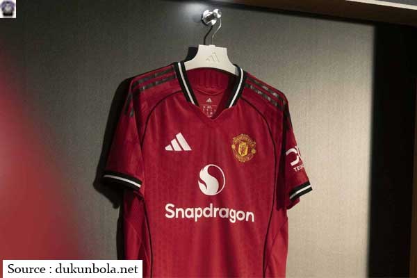 Jersey Keren, Harapan Kembali! MU Siap Bangkit di Musim 2025/2026